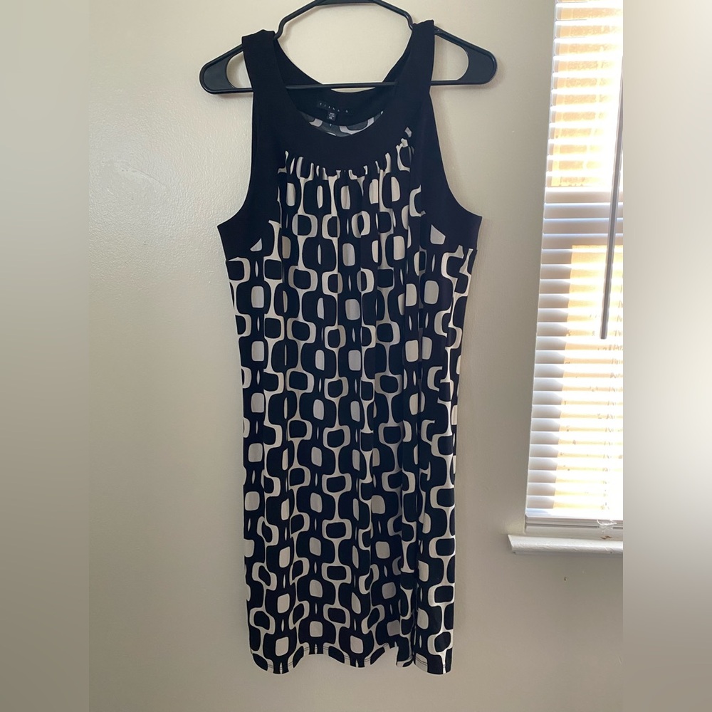 TIANA B. - SLEEVELESS DRESS